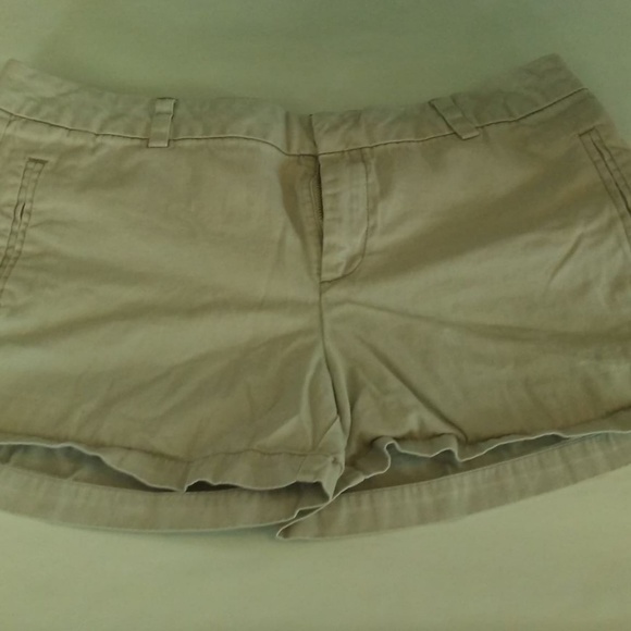 JC Penny Women’s Shorts: Khaki Size 12 - Picture 3 of 3